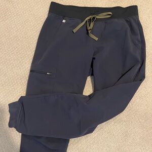 Women’s Figs Zamora Jogger Scrub Pants Quiet Navy